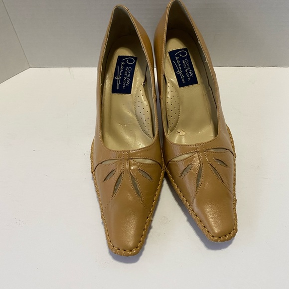 PEERAGE COMFORTS WIDE WIDTH PUMPS - Picture 2 of 11